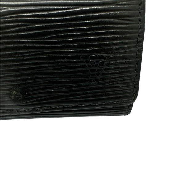 -CA0096 Authentic Louis Vuitton Black Epi Key Holder - Picture 12 of 12